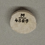 900393