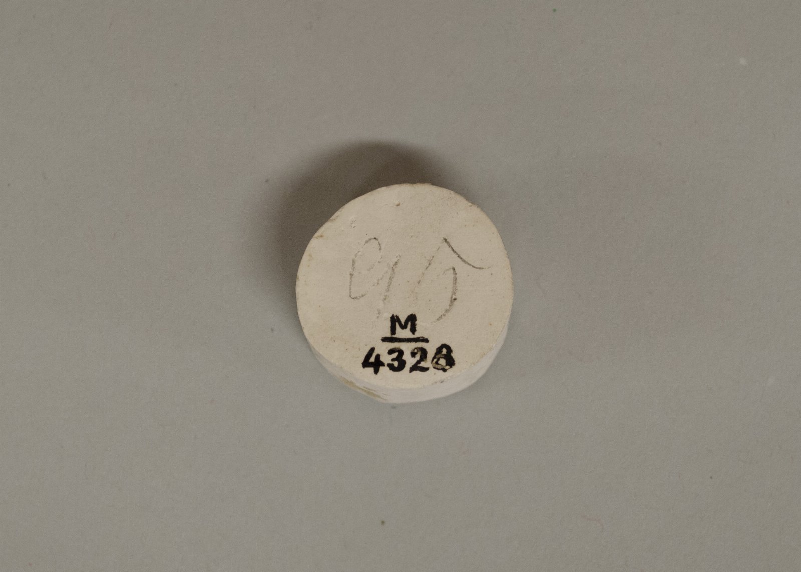 900475