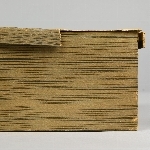 900633