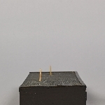 900832