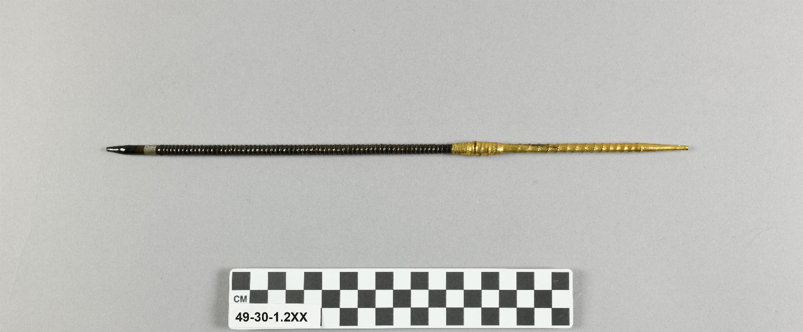 901477
