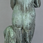 905240