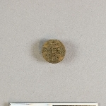 905573