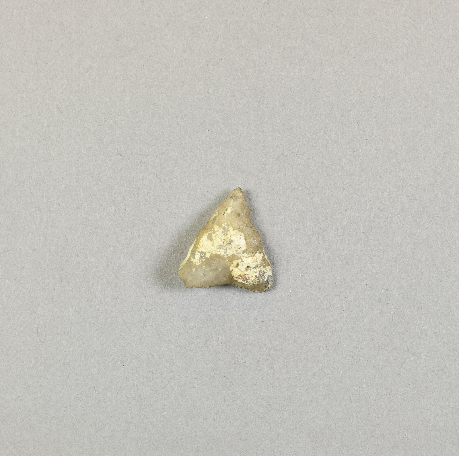 906692