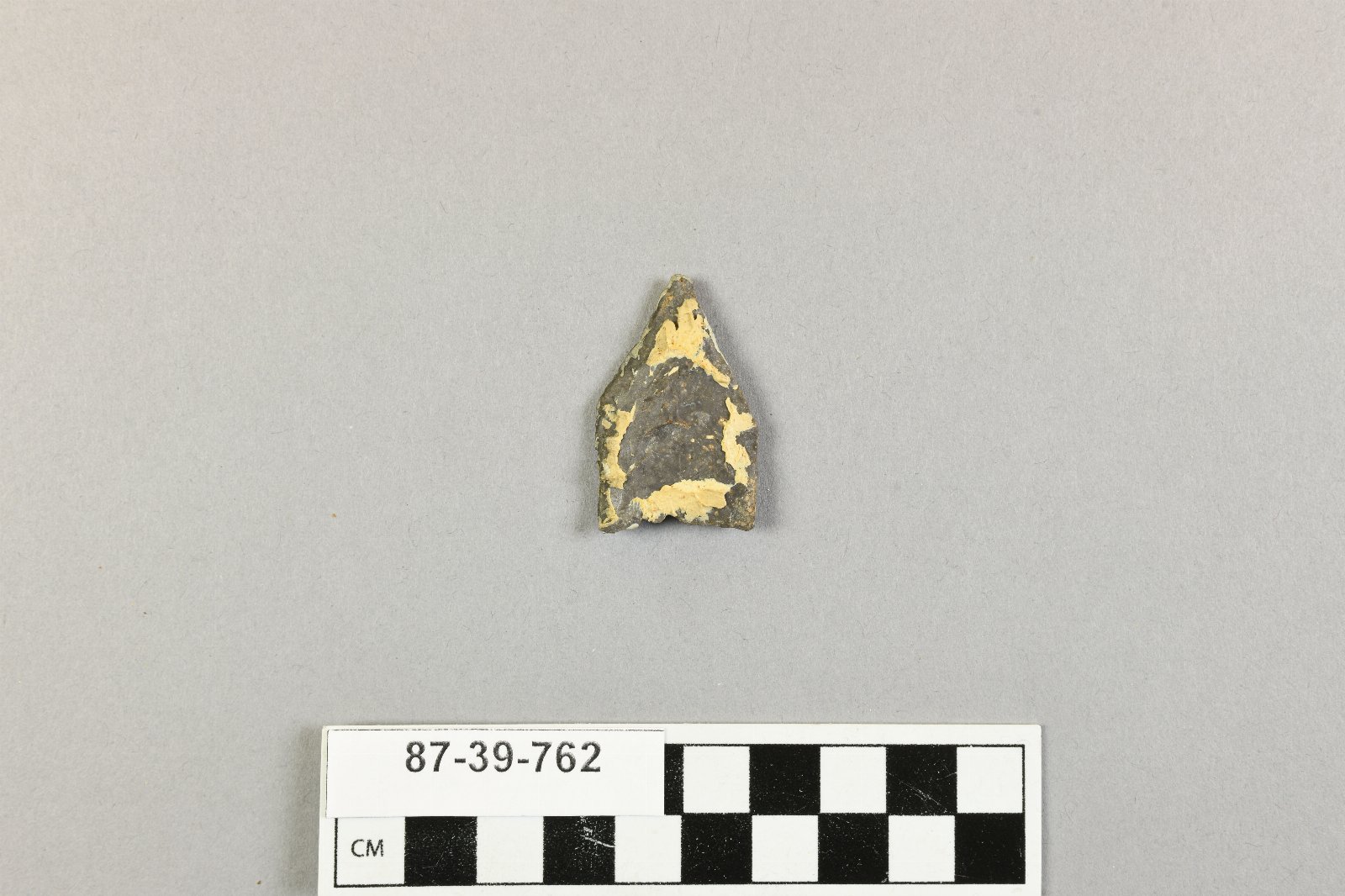 906773