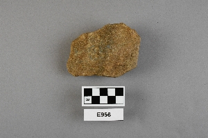 E956
