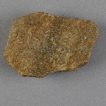 907613