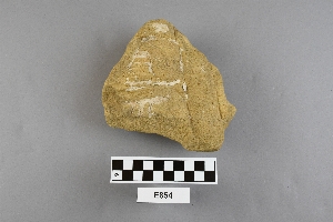 E854