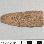 910820
