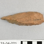 910880