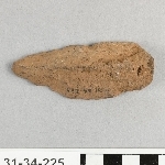 910886