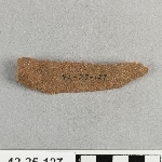 911983