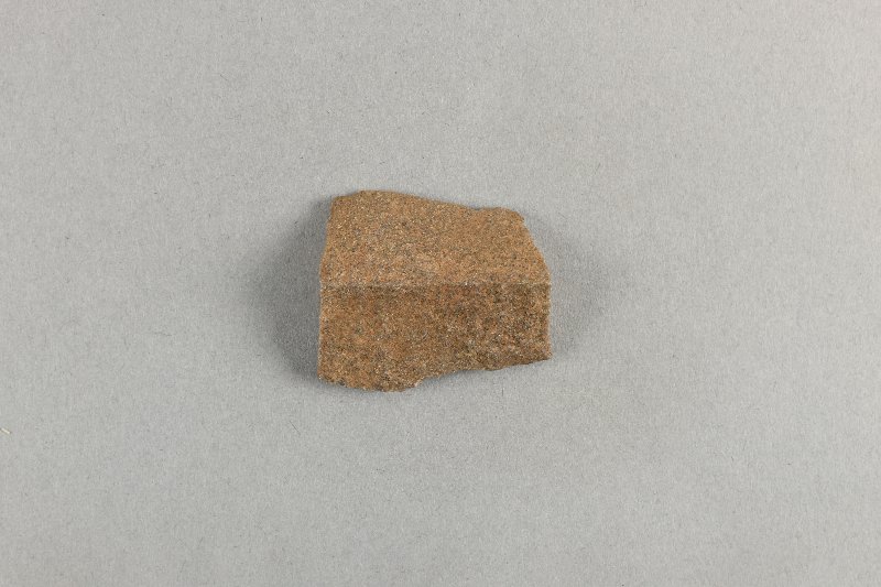 912664