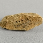 912754