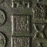 913497