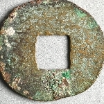 913499