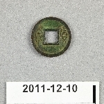 913525