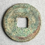 913551