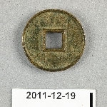 913562