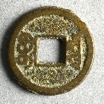 913599