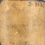 913702