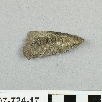 913861