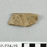 913864