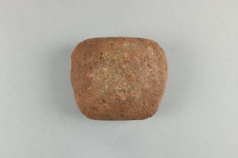 914030
