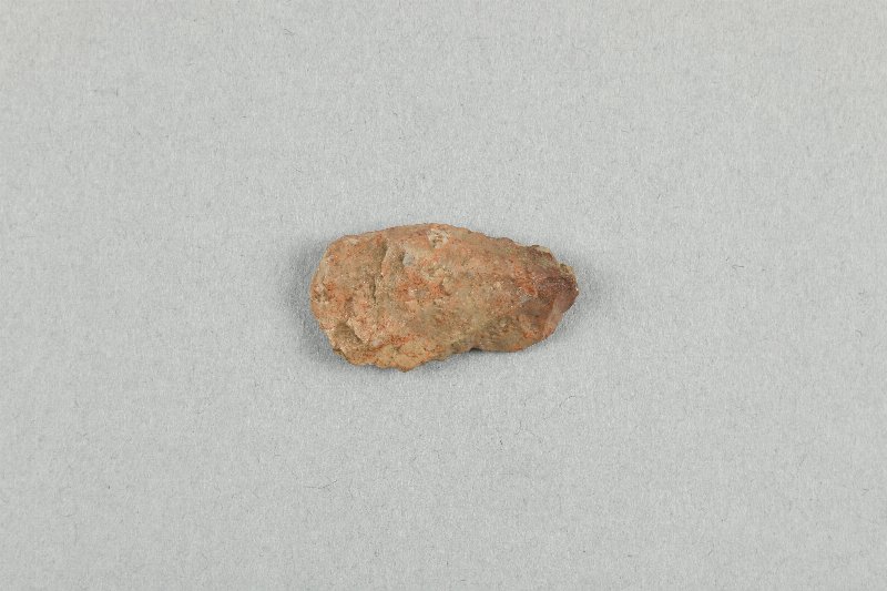 914070