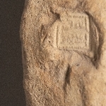 914257