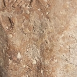 914367