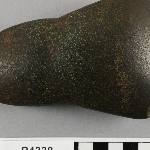 915196