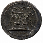 915425