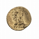 915437