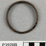 915790