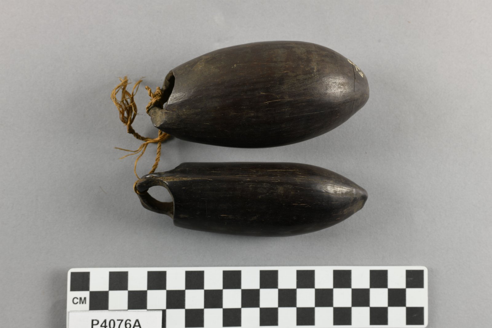 915911