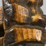 916423