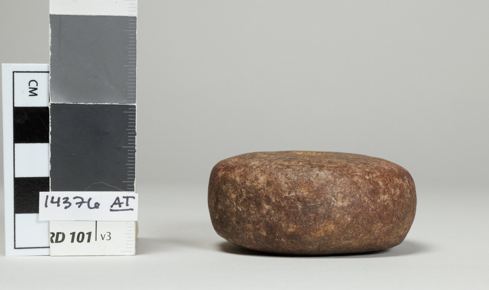 919067