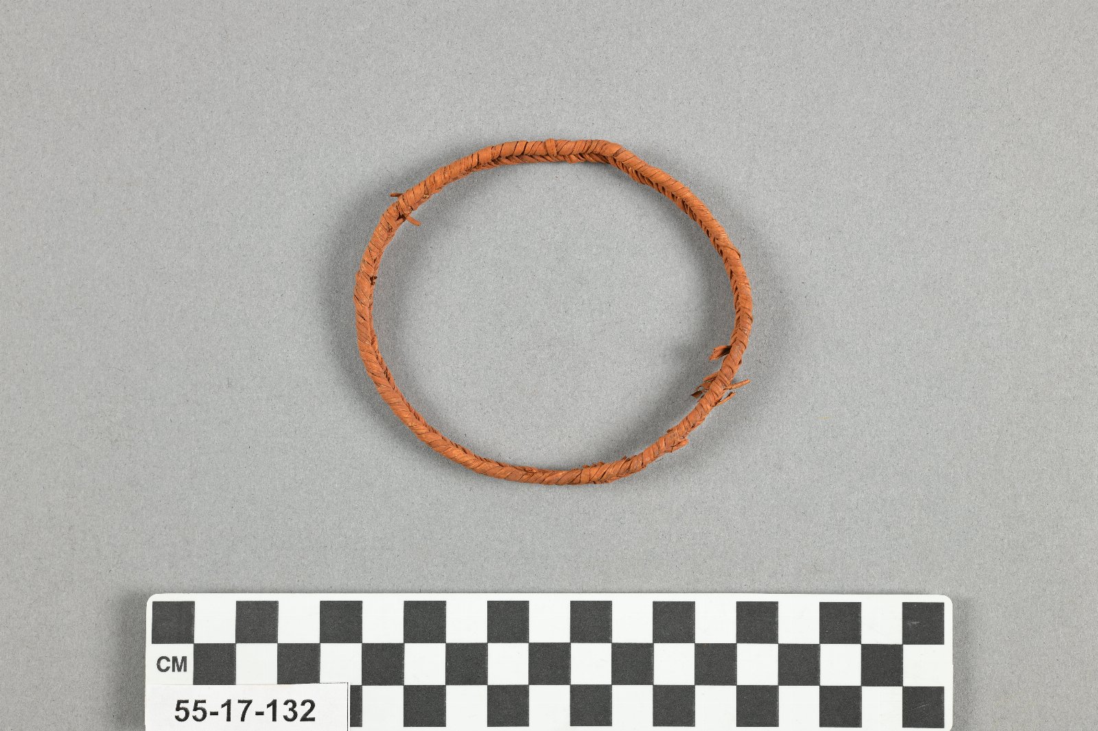 922369