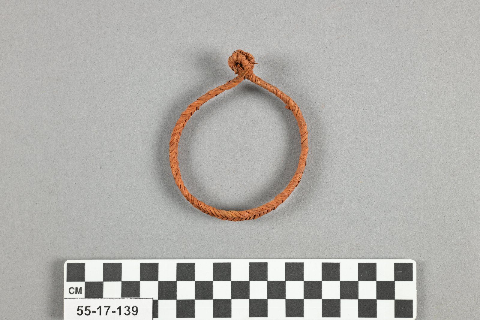 922384