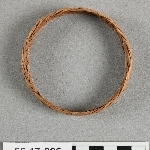 922557
