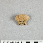 932881