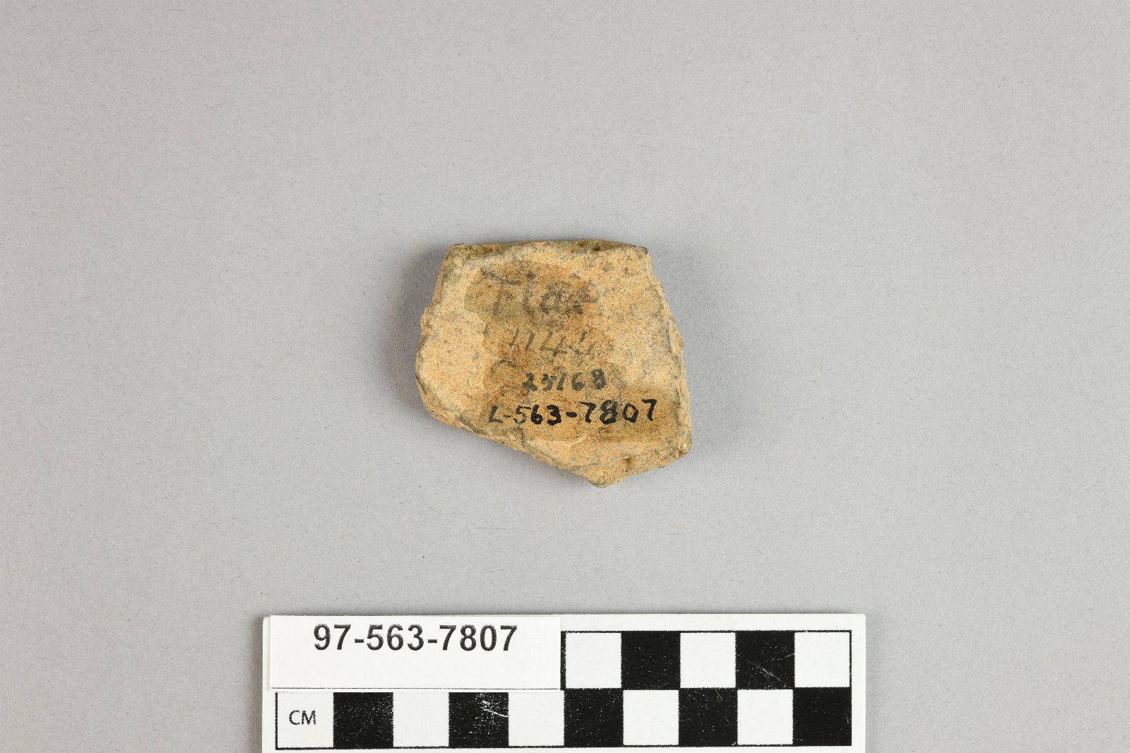 933769