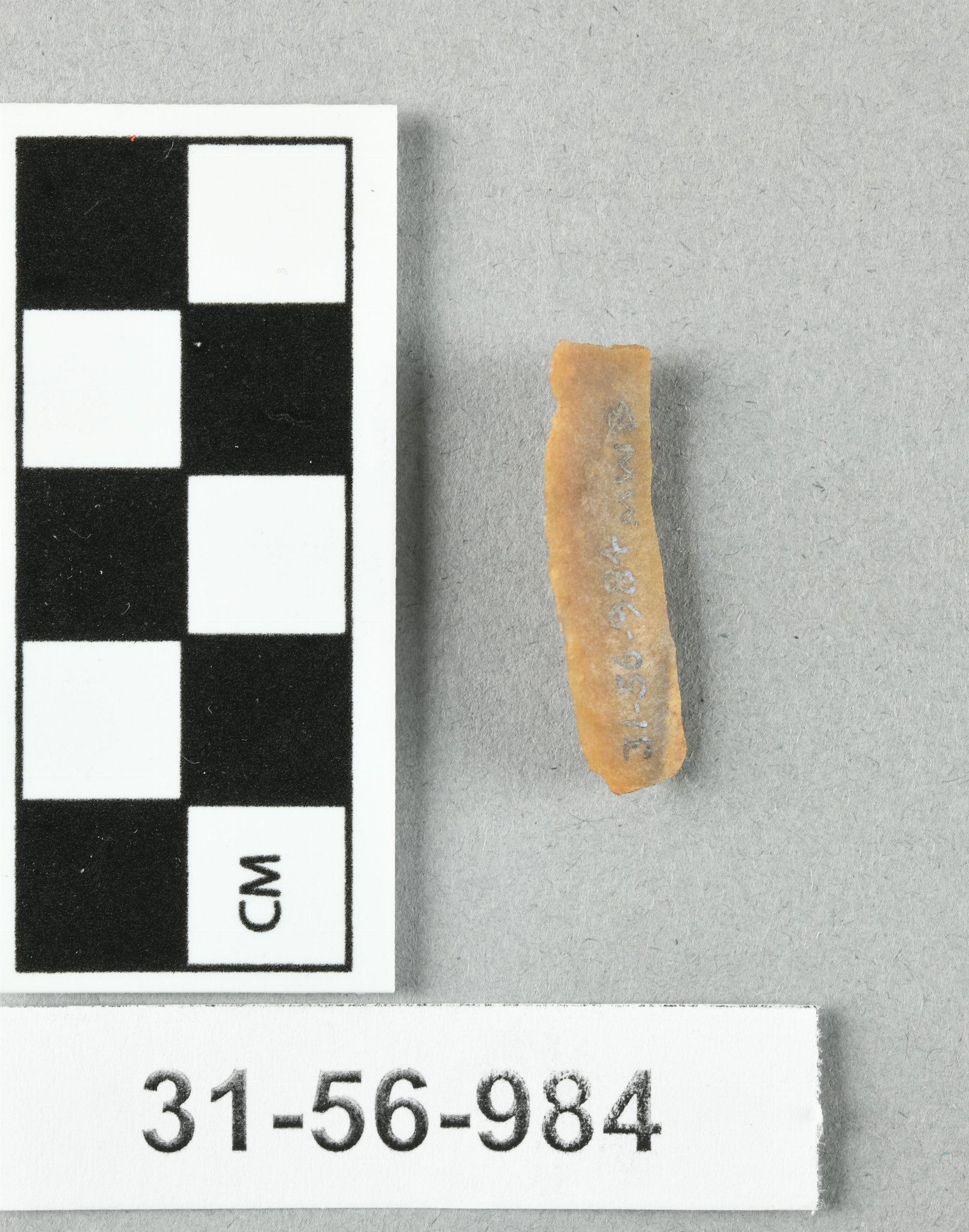 940322