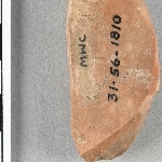 943833