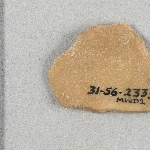 945738