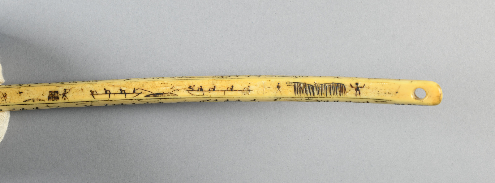 958305