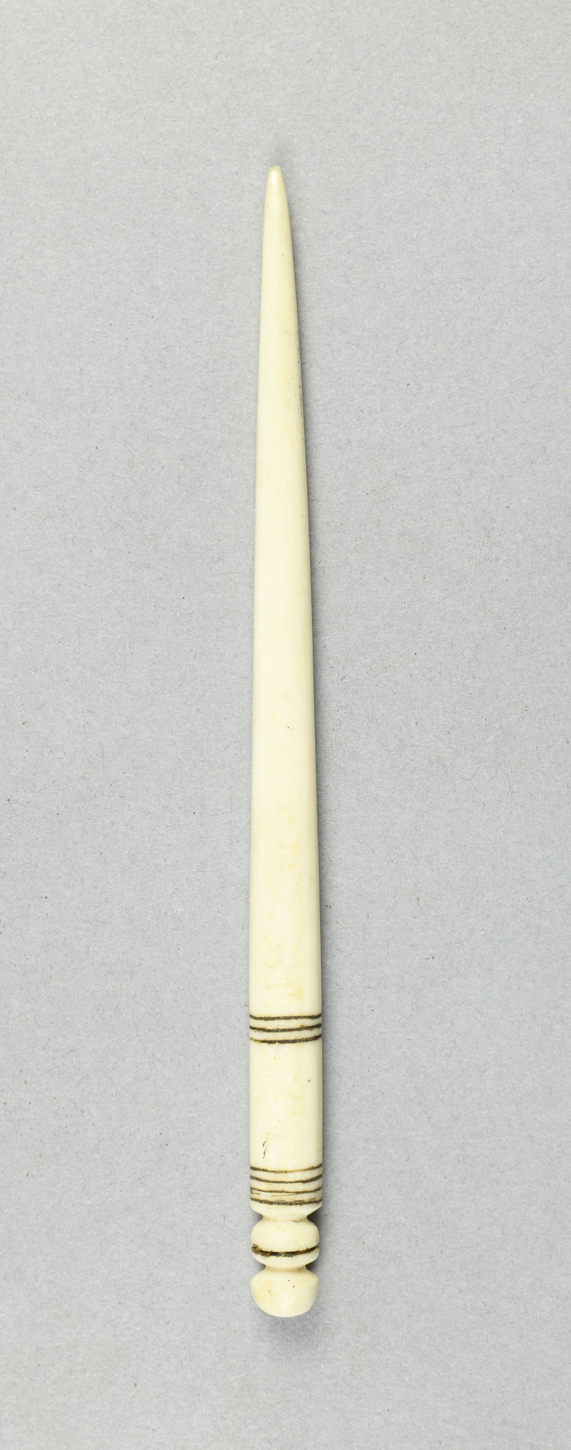 961858