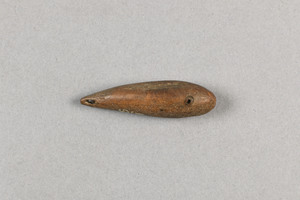 NA933