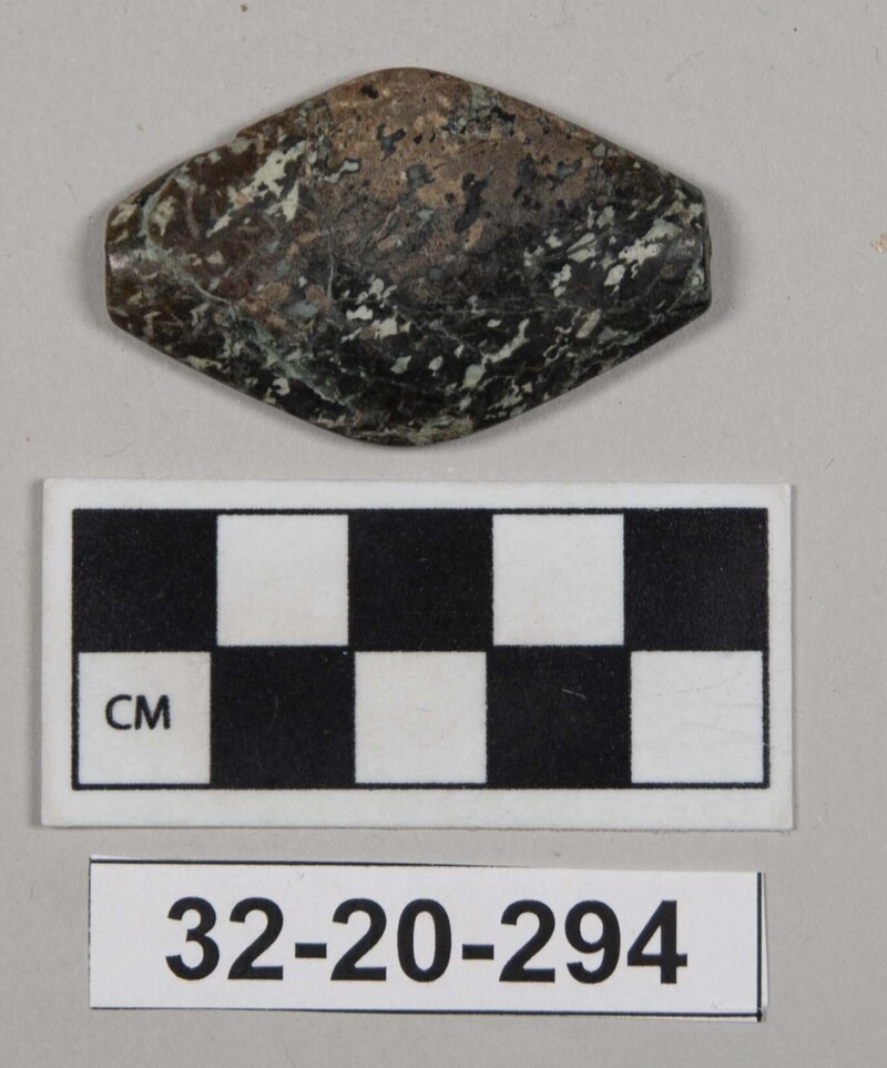 979468